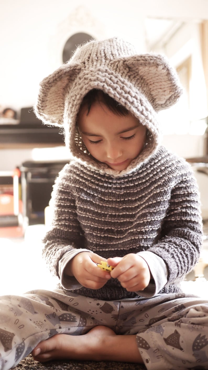 Cute Hat with Koala Ears Knitting Pattern Viva Australia animal hat pattern for babies, toddlers and kids bild 1