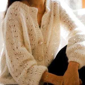 Beginner friendly knitting pattern PDF: Camelia Cardigan summer lace cardigan Bild 3