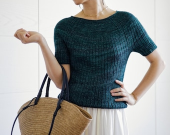 Beginner friendly knitting pattern PDF: Seashell Sweater Light top down seamless summer top