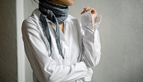 Beginner scarf Knitting Pattern: Diverting Scarf first knitting project