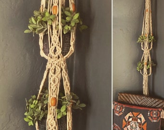 Double Madeleine Plant Hanger