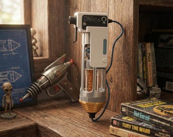 Arc Raiders Shield Recharger - Cosplay accessory - Game memorabilia - Game and movie replicas