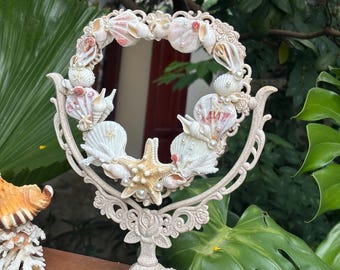 Handgemaakte make-upspiegel met schelp: hartvorm, kustdecor, parels, zeesteraccent