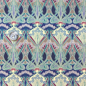 Tissu Liberty Tana Lawn « Ianthe » - 16" de large x 19" (42 cm x 48 cm) - bleu, sable, violet