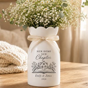 Housewarming Gift for Couple, Personalized New Home Flower Vase, Custom New Chapter Ceramic Vase with Names & Year, Moving In Gift