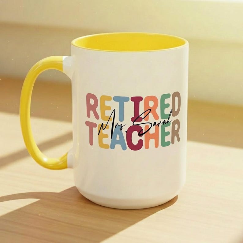 Personalisierte Tasse mit Nährwertangaben für pensionierte Lehrer, individuelle Kaffeetasse zum Ruhestand Gelb