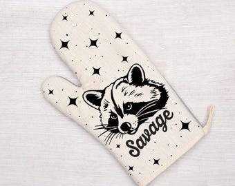 Raccoon Oven Mitt: Fun Kitchen Accessory (Quilted, Right Handed)