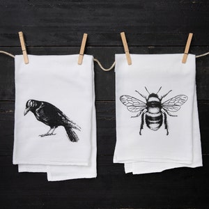 CROW & BEE Set of 2 Towels - Kitchen Towel Set - Flour Sack Tea Towels - Spring - Garden - Wild Life