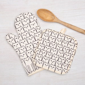 Cats Oven Mitt & Potholder Set - Cook - Cooking - Chef - Kitchen - Housewarming Gift - Kitty Lover Gift - Pet - Funny