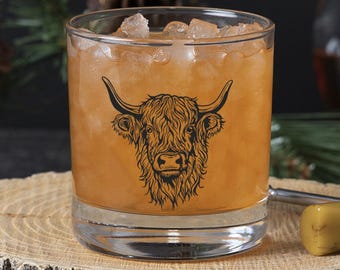 Highland Cow Whiskey Glass | 11oz Screen Printed Rocks Glass | Farmhouse Barware Gift for Her & Him, Cow Lover Bourbon Tumbler
