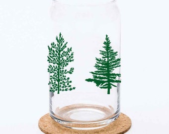 AUSVERKAUF! Leicht unregelmäßiges TREES Dosenglas – Wald-Wickelglas-Design – Dosenförmiges Bierglas – Geschenk für ihn – grüner Druck – Baum-Pint