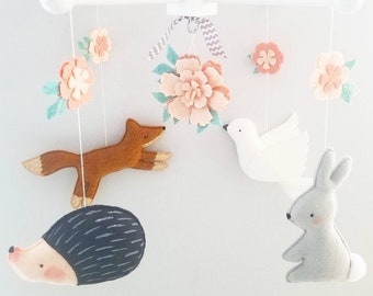 Baby Crib Mobile- nursery Mobile- ramona bedding- Woodland Animals Crib Mobile-Forest Animals Mobile- bear, hedgehog,squirrel, fox mobile