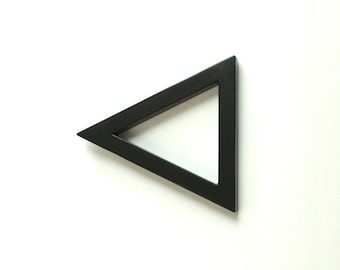 Metal Triangle Directional Sign: Modern Iron Wall Decor