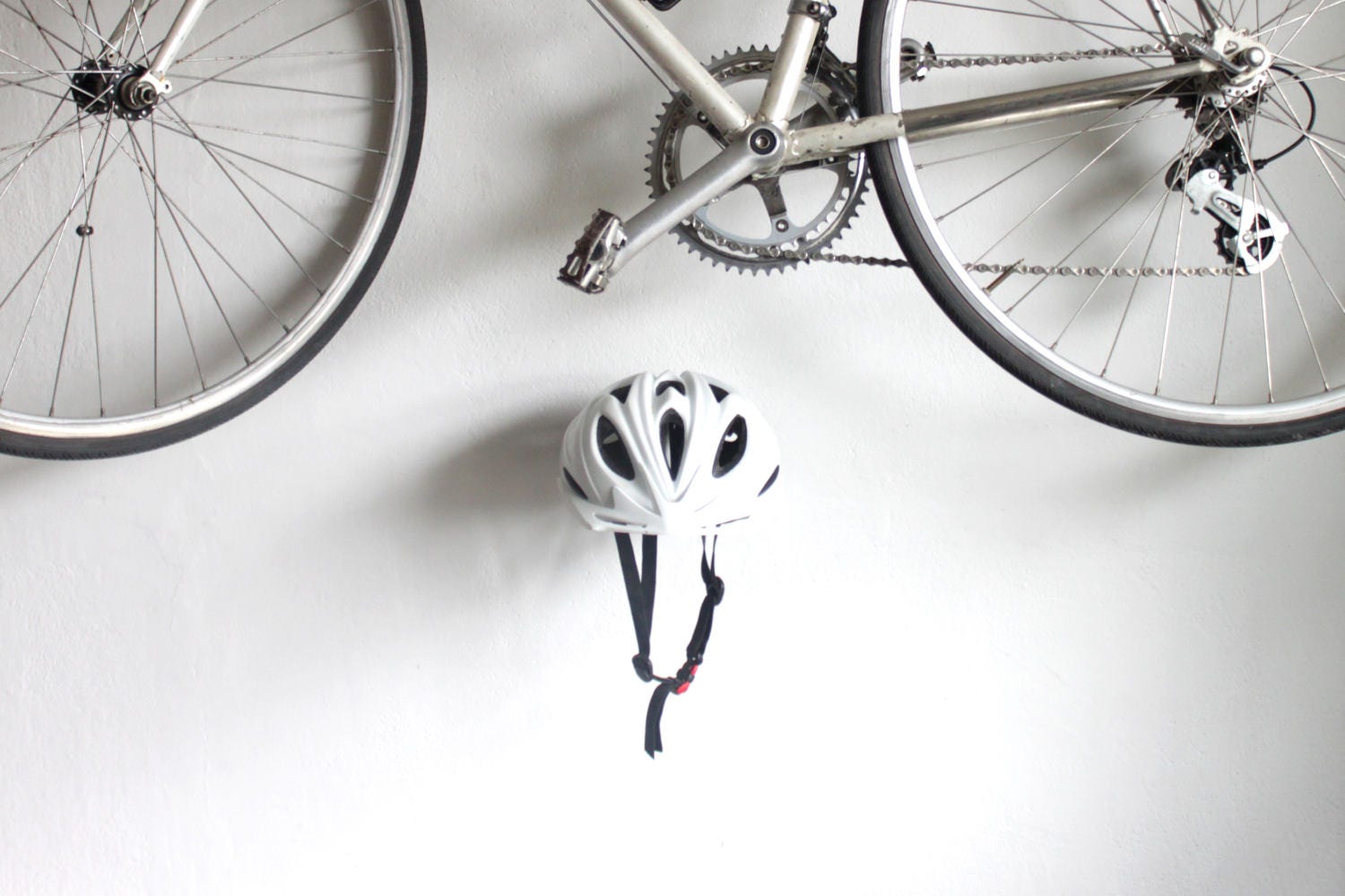 Casque, Porte-Écran Cap Hat Display - Cintre en Métal Wall Mount Porte-Chapeau Cintre de Porte-Casqu