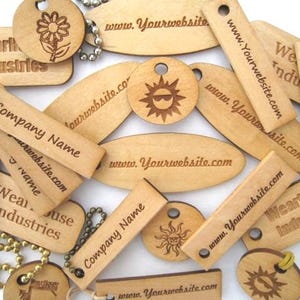 Etiquetas de madera de pino grabadas con láser personalizadas (juego de 25)