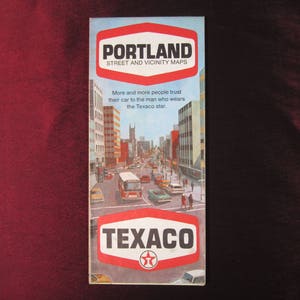 Vintage 1970 Texaco Portland, Orgeon Street and Vicinity Map - Fold Out in Good Condition. Light Wear. No Tears No Stains.