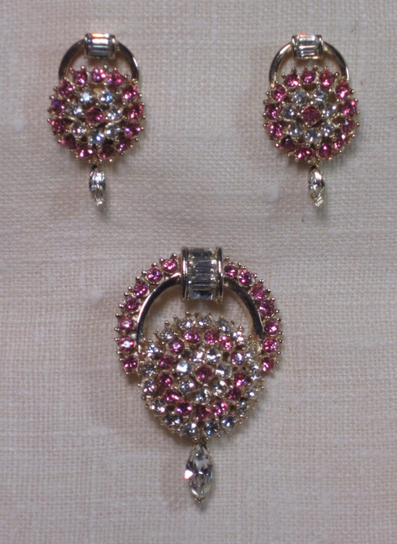 VTG 1960s Juliana Pink & White Rhinestone Pendant/