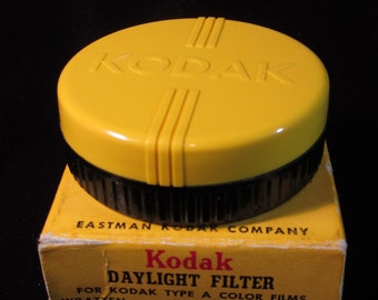 Vintage 1940's Kodak Bakelite Filter Case with Daylight Filter Type A Color Films