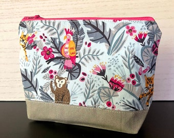 It's a Jungle Out There Small Zipper Bag | Project Bag | Sock Sac | Yarn | Knitting | Accessories Bag | Travel Bag | Notions Pouch | 1 Skein