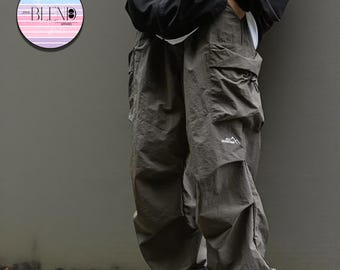 Pantaloni cargo larghi / Pantaloni utility a gamba larga e ampia / Outfit streetwear techwear Y2K