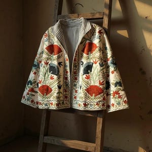 Giacca in velluto Suzani ricamata a mano / Cappotto invernale floreale boho / Capospalla di ispirazione vintage