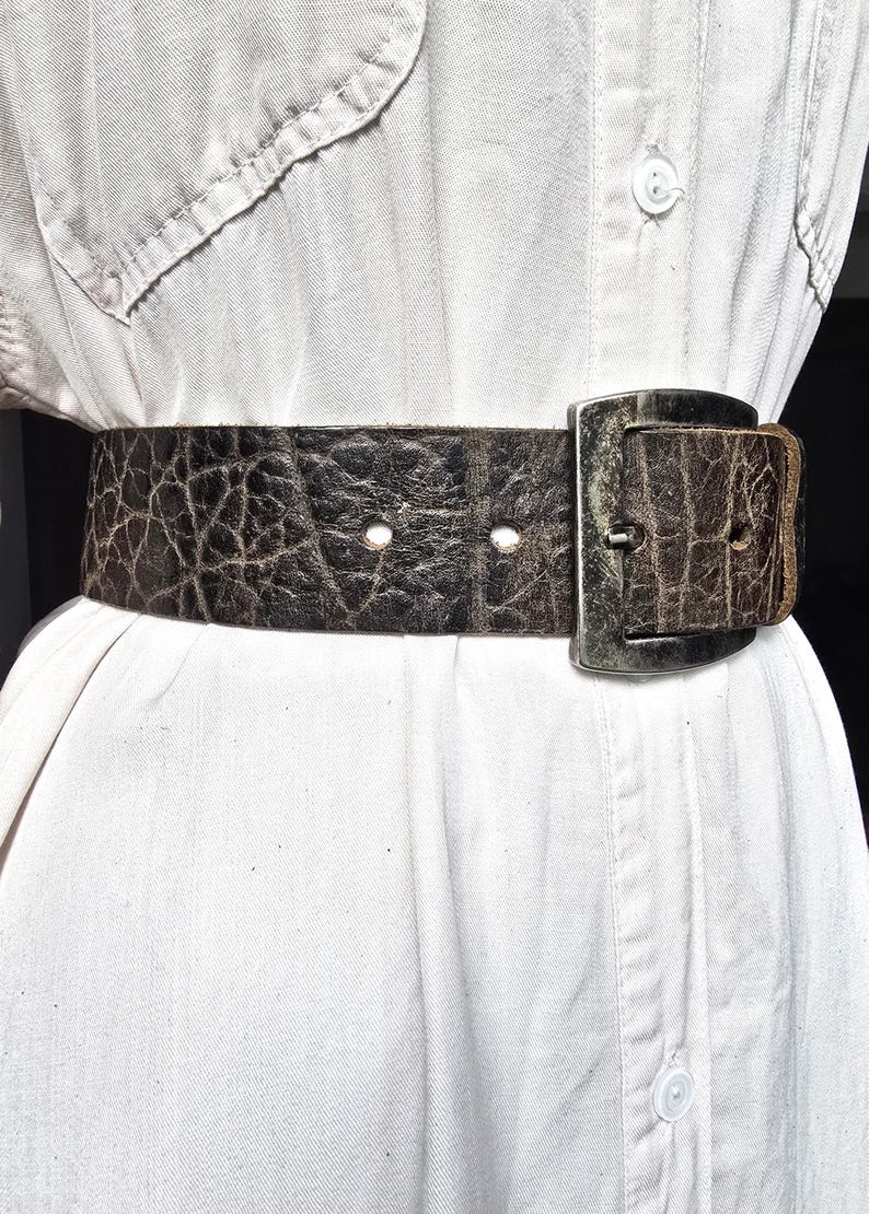 Vintage Red Temple Wide Brown Genuine Leather Belt - Rustic Western Heavy Leather - Chunky Antique Silver Buckle - Waist 84–97 cm | 33–38 in image 3