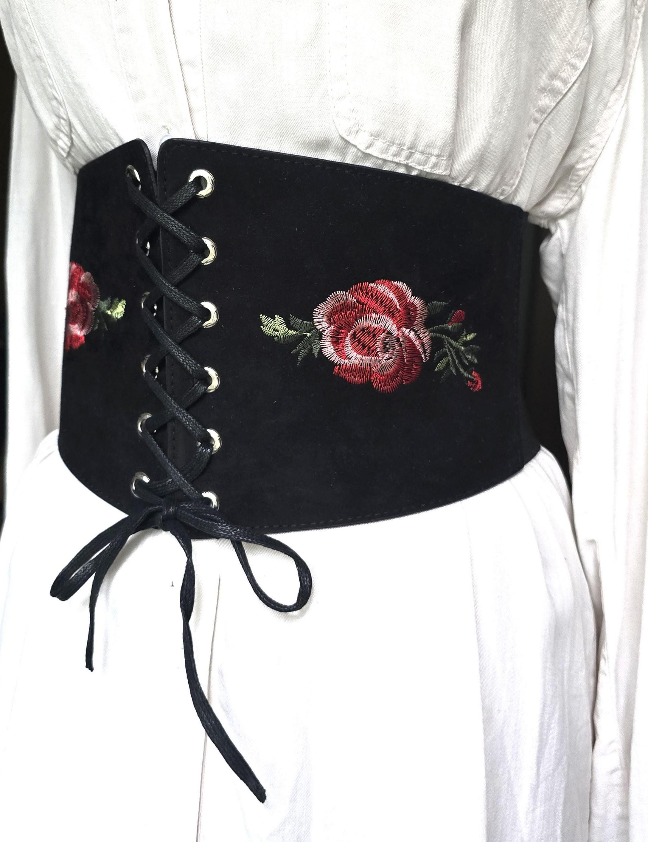 ?Vintage Black Corset Lace Up Belt with Floral Embroidery M L Vintage Floral Underbust Corset Belt: Retro Lace-up Bustier  main image 2