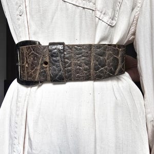 Vintage Red Temple Wide Brown Genuine Leather Belt - Rustic Western Heavy Leather - Chunky Antique Silver Buckle - Waist 84–97 cm | 33–38 in image 2