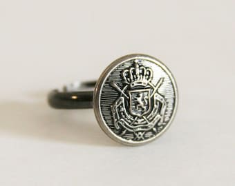 Anillo con el escudo de armas de Bélgica, joyería con escudo familiar, hecho con un botón vintage