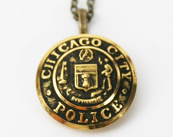 Colar com botão de latão da polícia de Chicago: pingente com selo da cidade