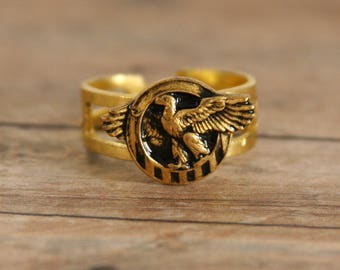 Ruptured Duck Ring USA WWII Veteran Honorable Discharge Military Ring - made from a vintage button