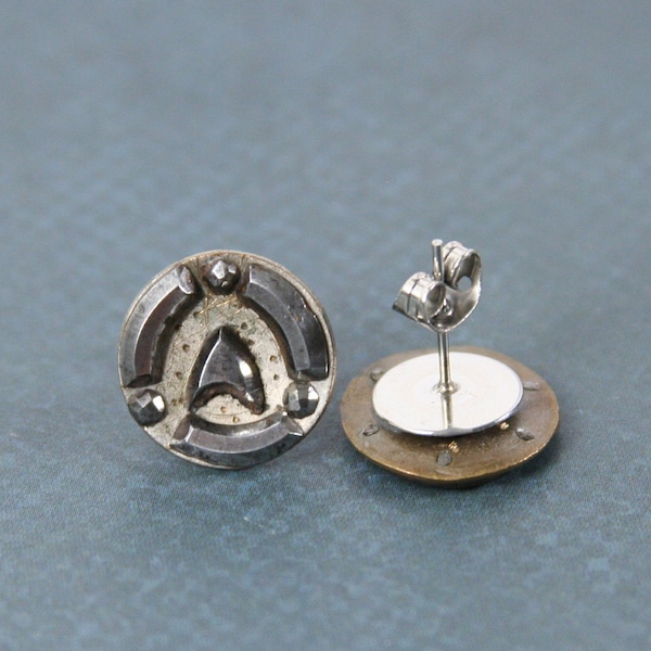 Star Trek Earrings USS Enterprise Jewelry Communicator Symbol Trekkie Gift Idea - made with vintage buttons