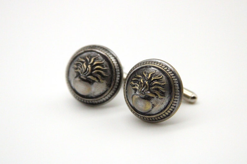 Français Boutons de manchette militaires Flaming Grenade Cuff Links Grenadier Army fabriqués avec des boutons militaires vintage image 7