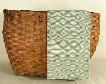 Handwoven Cotton Dishtowel in Traditional Olive Green on White Twill Pattern