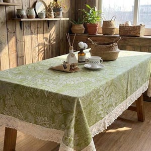 Salbeigrüne Tischdecke, französische Bauernspitzenborte, Baumwollmischung