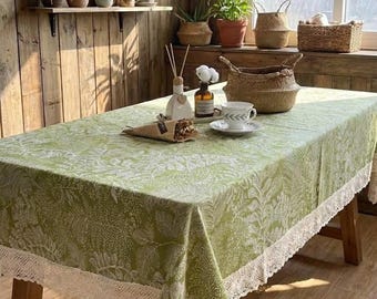 Salbeigrüne Tischdecke, französische Bauernspitzenborte, Baumwollmischung