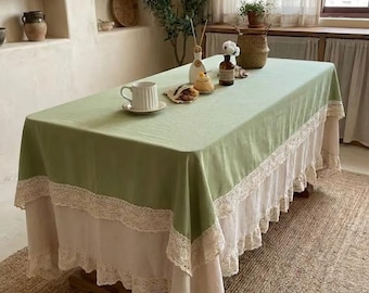 Salbeigrüne Tischdecke, ausgebogte Spitze, französische Landleinenmischung