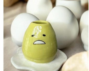 Matcha Whisk Holder, Cute Egg Character Chasen Stand, 3 Inch Tall Whisk Drying Stand for Tea Ceremony, Kawaii Gift for Matcha Lover