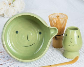 Spouted Matcha Bowl Set "Happy Green", 24oz Katakuchi Chawan with Pour Spout ,Hand-painted Cute Smiley Face Ceramic Pitcher