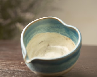 Heart Matcha Bowl with Pour Spout | Glazed Stoneware 4.7 in | Tea Ritual Gift | Chawan for Whisking and Clean Pour