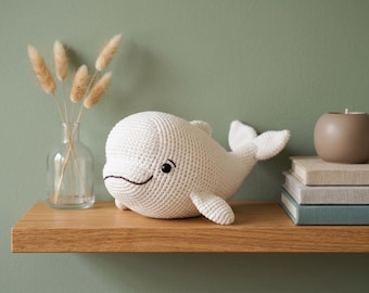 Patrón de amigurumi de ballena beluga bebé a crochet, tutorial de peluche de nivel intermedio fácil, peluche de ballena regordeta, decoración infantil de vida marina DIY