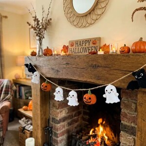 Patrón de guirnalda de ganchillo de Halloween en PDF - Guirnalda de calabazas con fantasmas y amigurumis. Descarga instantánea. Apto para principiantes.
