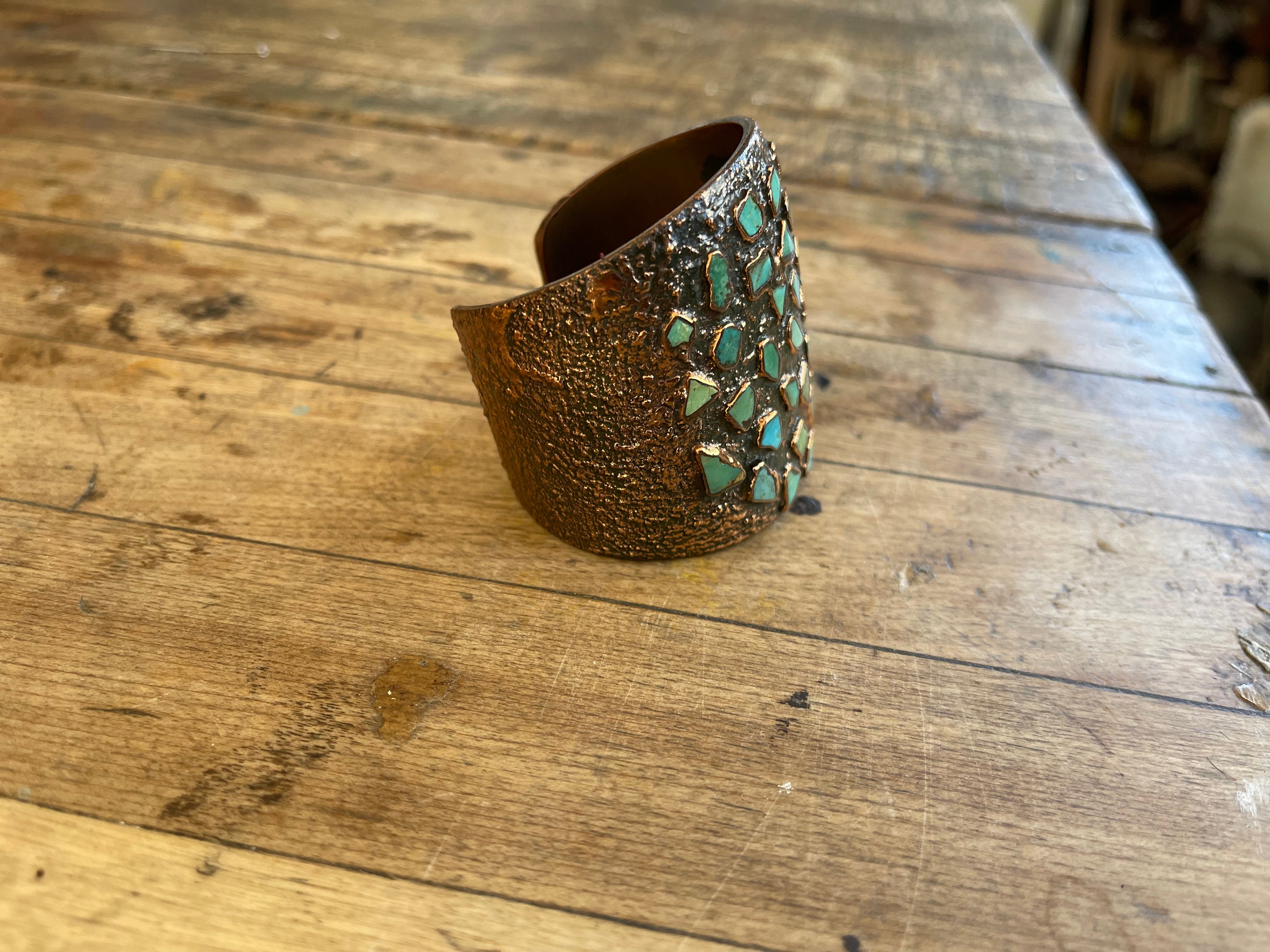 カラフル　精米 Mid Century Rare Copper and Turquoise Cuff Bracelet Stamped