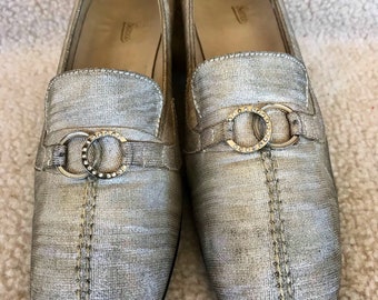 Vintage Gucci heels rare Metallic Rhinestone Decor, Size 4.5
