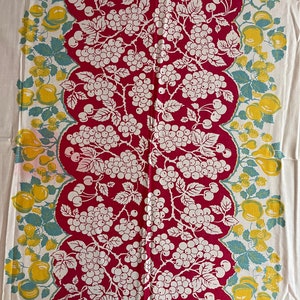 Vintage tablecloth 1950s fruit design colorful fab condition 62x52 free shipping