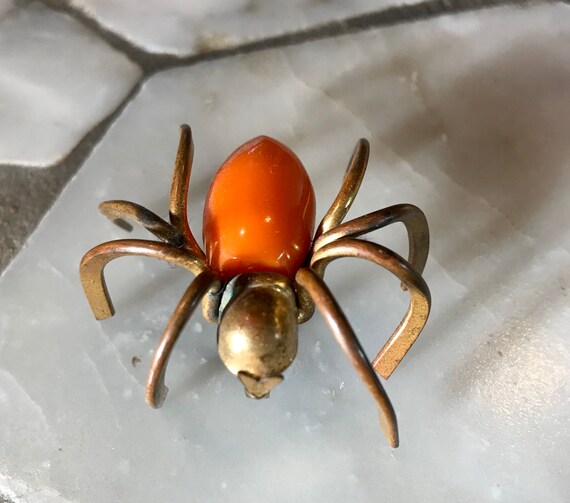 Art Deco Orange Bakelite Spider Brooch pin three d
