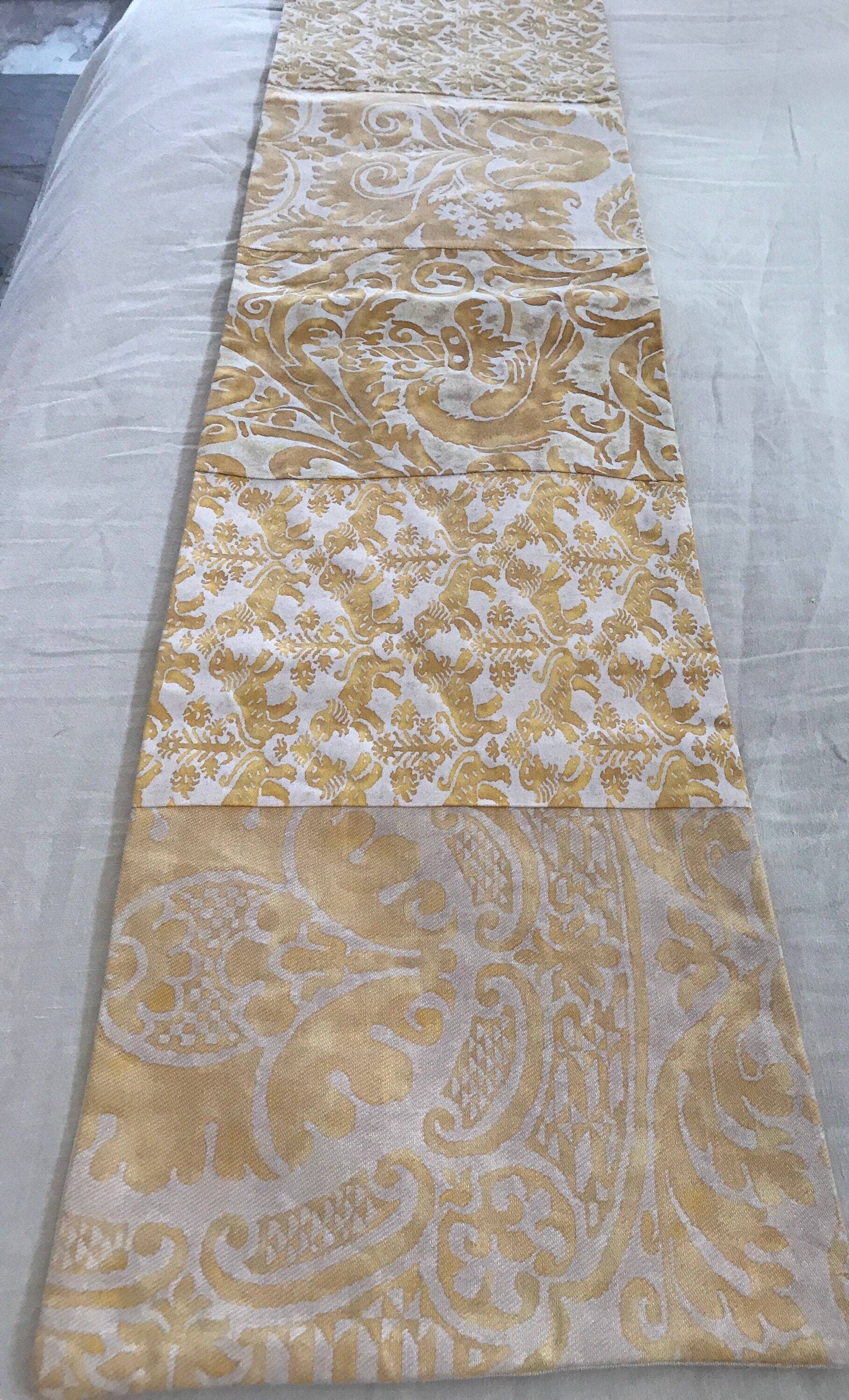 Luxury Table Runner Green & Gold Silk Jacquard Rubelli Fabric Les