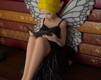Reading Fairy Shelf Decor