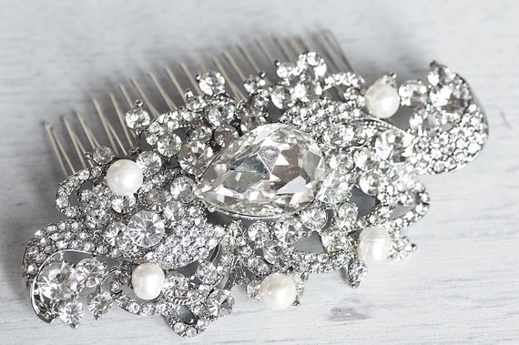 Items similar to Bridal hair comb. Vintage inspired crystal pearl ...