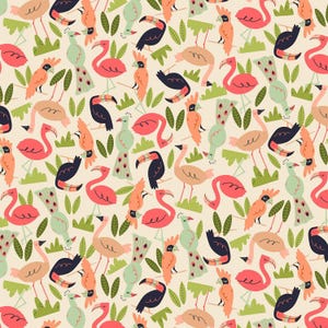 Könnte beinhalten: Ein sich wiederholendes Muster mit verschiedenen Vögeln, darunter Flamingos, Tukane und Pfauen, in Rosa-, Orange-, Grün- und Schwarztönen. Die Vögel sind mit grünen Blatt- und Buschillustrationen auf cremefarbenem Hintergrund durchsetzt. Geeignet für Stoff oder Tapete.